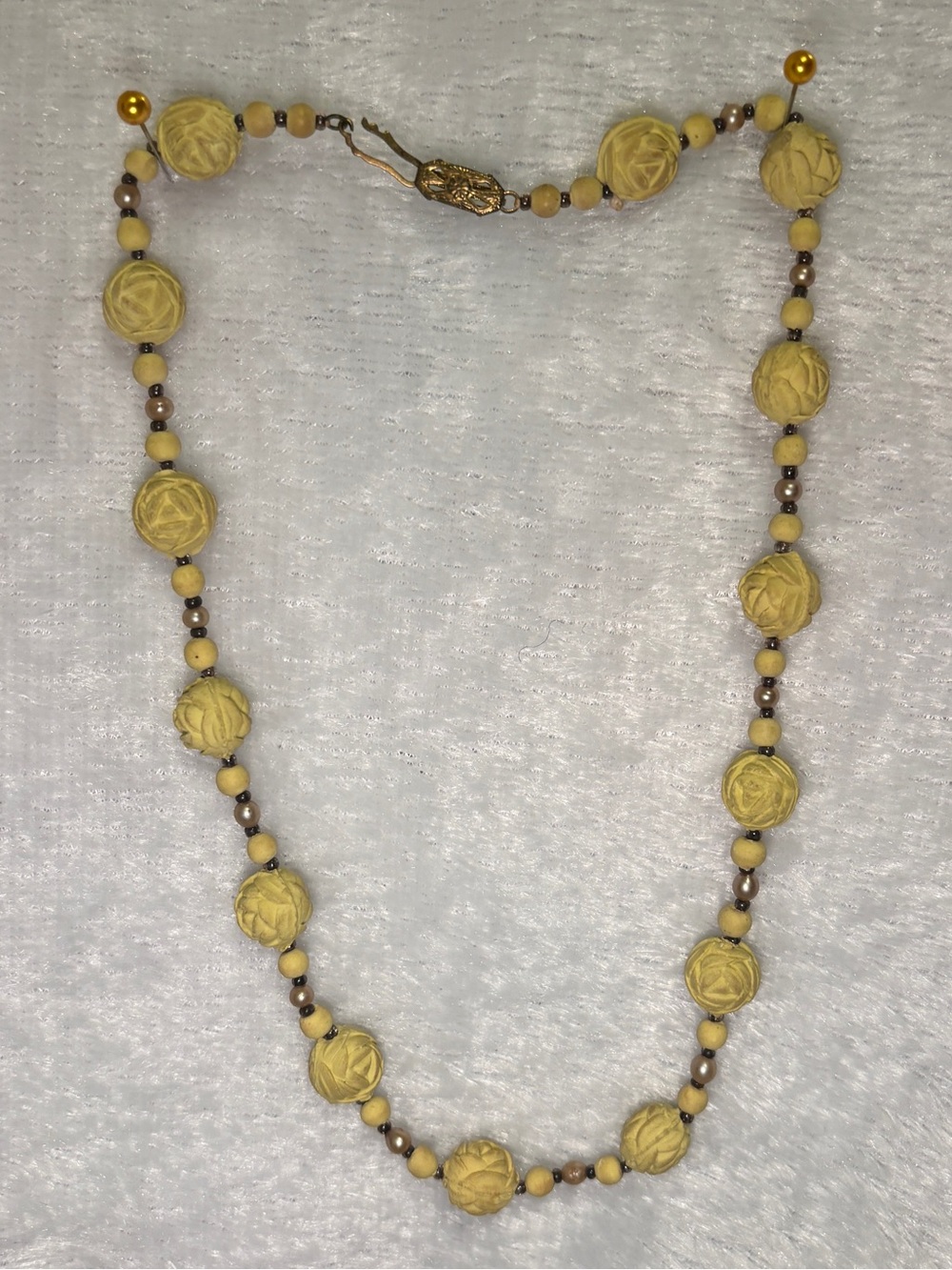 💛 Vintage Art Deco Pressed Rose Beaded Necklace 💛